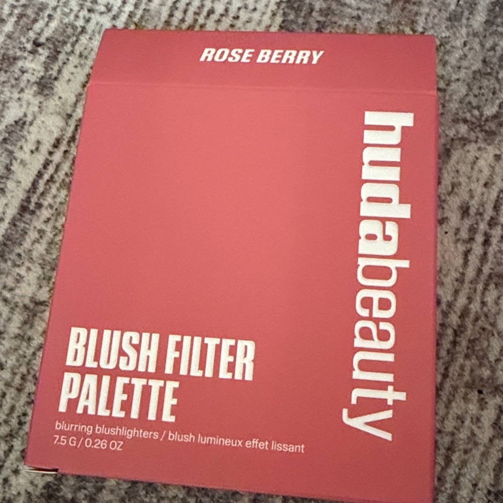 HUDA BEAUTY Blush Filter Palette